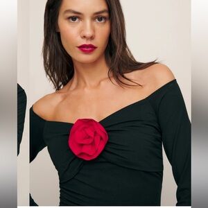 Reformation Shaye Knit Top size small worn once excellent condition!